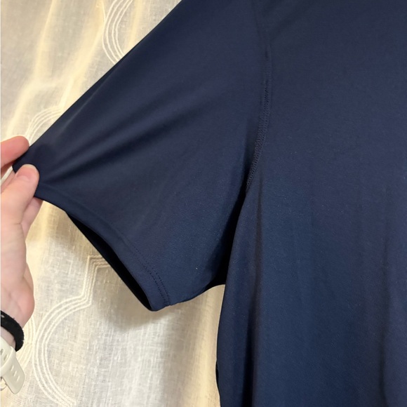 Speedo Men's UV Swim Shirt Graphic Short Sleeve Tee Shirt Dark Blue Size Large - Picture 2 of 9